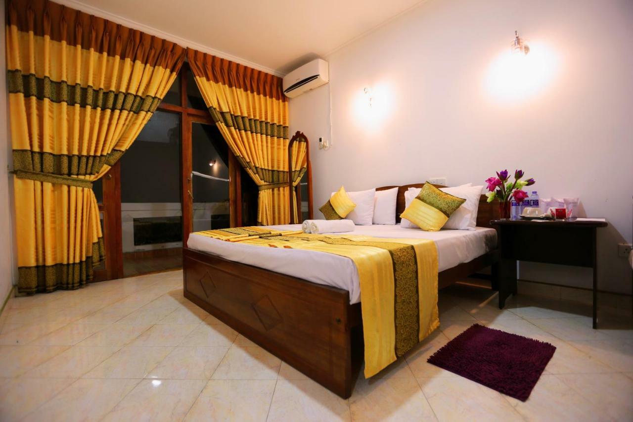 Hotel Mahaweli Spring Sirimalwatta Екстер'єр фото