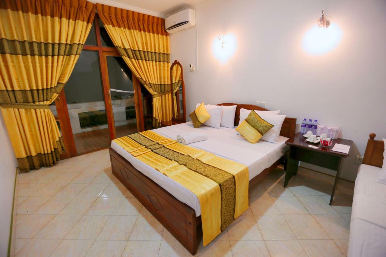 Hotel Mahaweli Spring Sirimalwatta Екстер'єр фото