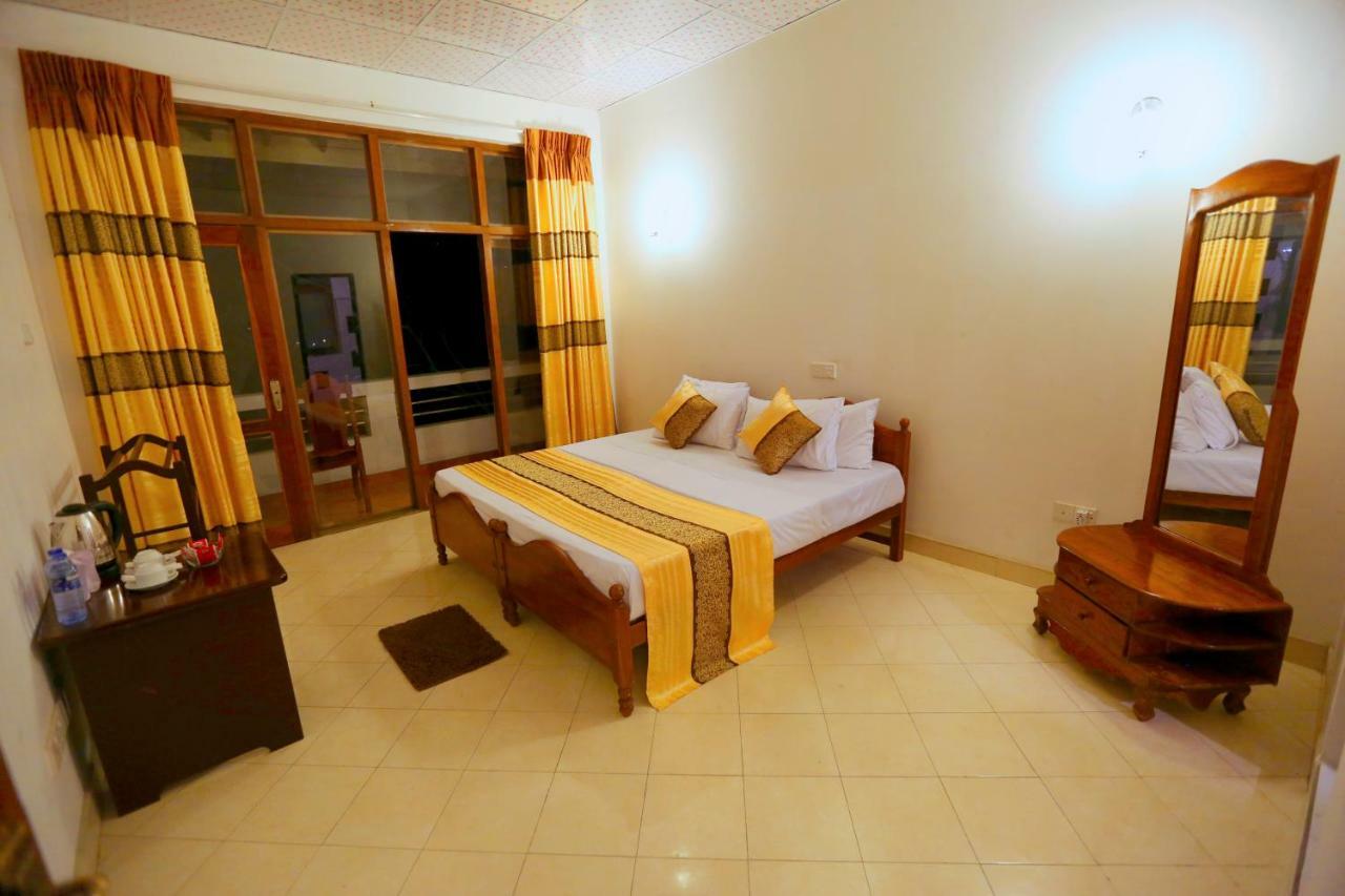 Hotel Mahaweli Spring Sirimalwatta Екстер'єр фото