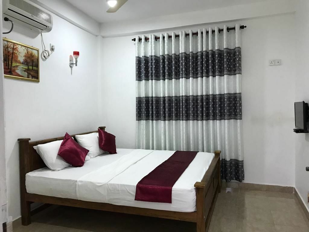 Hotel Mahaweli Spring Sirimalwatta Екстер'єр фото